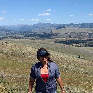 Meet your Posher, Angela